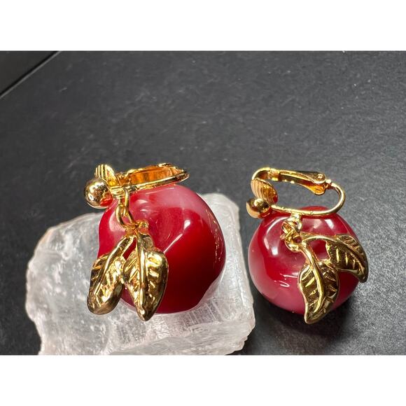 Avon "Apple A Day" Vintage Clip Earrings | Red Lucite Dangle Costume Jewelry - Picture 7 of 15